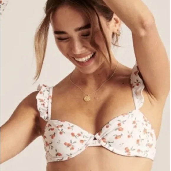 SOLD Abercrombie and Fitch | Swim Suit Bundle XS - Picture 4 of 8